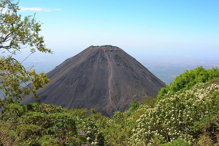 Hike Cerro Verde and Make Pupusas in Izalco: Volcano Rim Views & Local Flavors photo 3