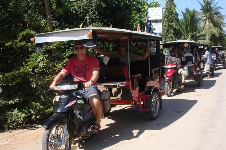 Koh Dach (Silk Island) Day Trip from Phnom Penh — Cycling, Weaving & Farm Lunch photo 2