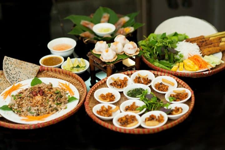 Hue Cyclo Street Food Tour: Secret Eats & Cultural Ride photo 2