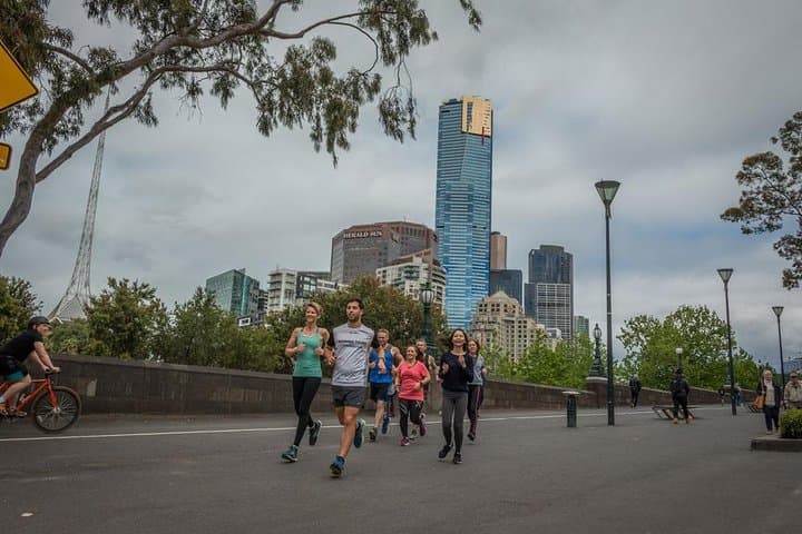 Yarra Sunrise Running Tour: 8km Dawn Run from Federation Square
