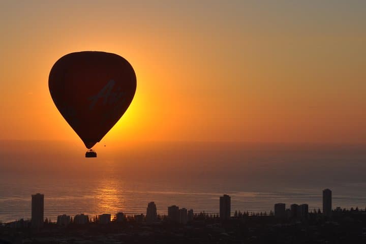 Gold Coast Sunrise Hot Air Balloon Flight with Champagne Breakfast photo 2