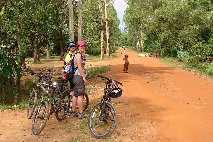 Cycling the West Baray Loop: 40 km Siem Reap Countryside Bike Tour photo 1