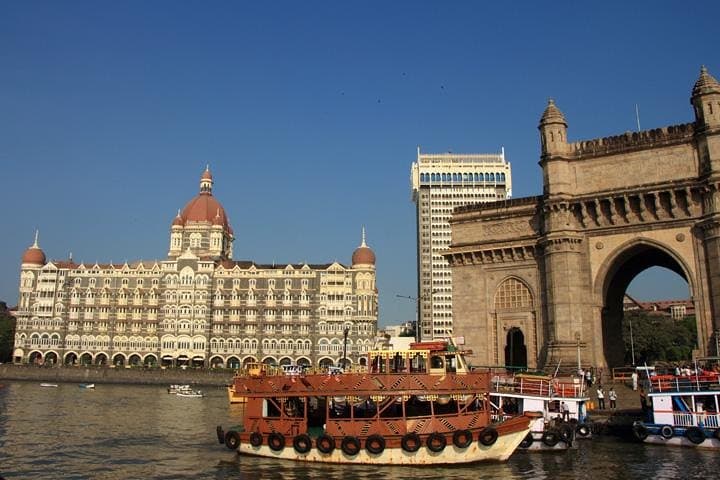 Full-Day Private Mumbai City Tour with Elephanta Caves Excursion