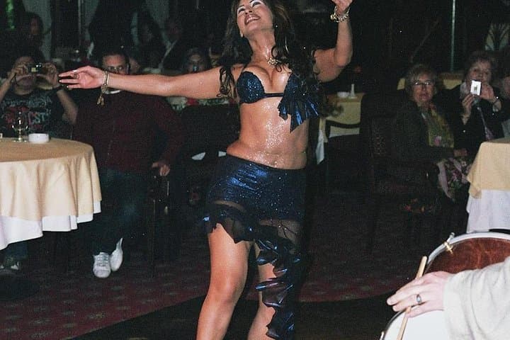 Dinner Under Cairo Lights: 2-Hour Nile Maxim Dinner Cruise with Live Show