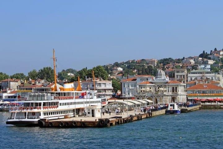 Princes' Islands Day Tour from Istanbul: Büyükada & Heybeliada with Lunch