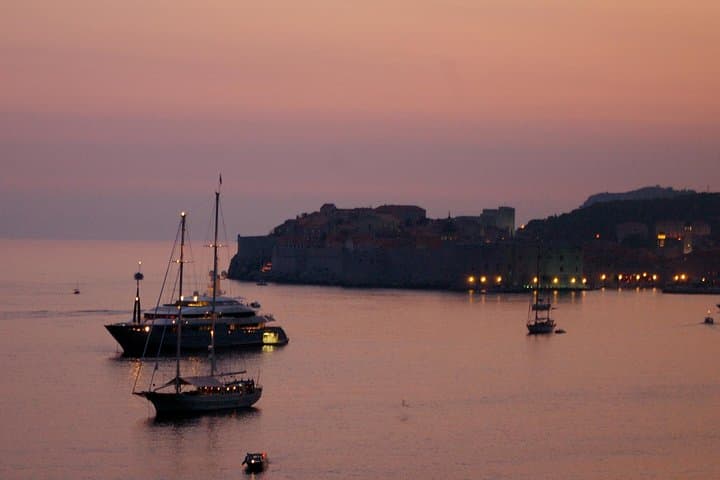 Dubrovnik Sunset Panorama Cruise: Private 2-Hour Twilight Boat Tour