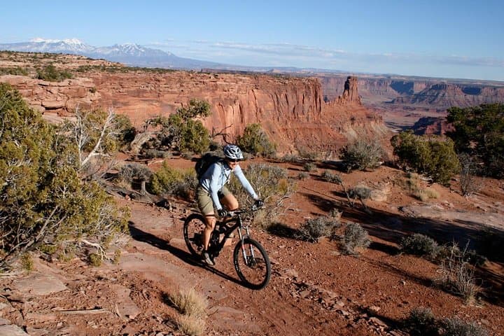 Dead Horse Point Mountain Biking Tour — Intermediate Guided Ride from Moab