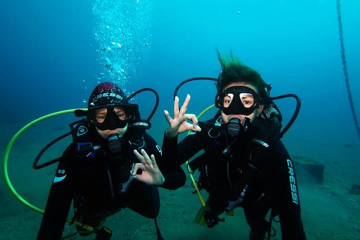 First-Time Scuba Diving in Tenerife: Volcanic Reefs & Free Photos