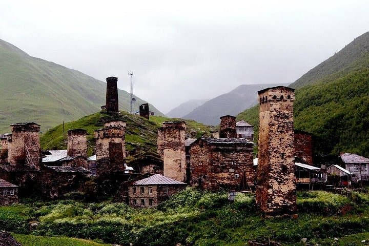 4-Day Private Svaneti Highlands Tour from Batumi — Ushguli, Mestia & 4x4 Adventure photo 4