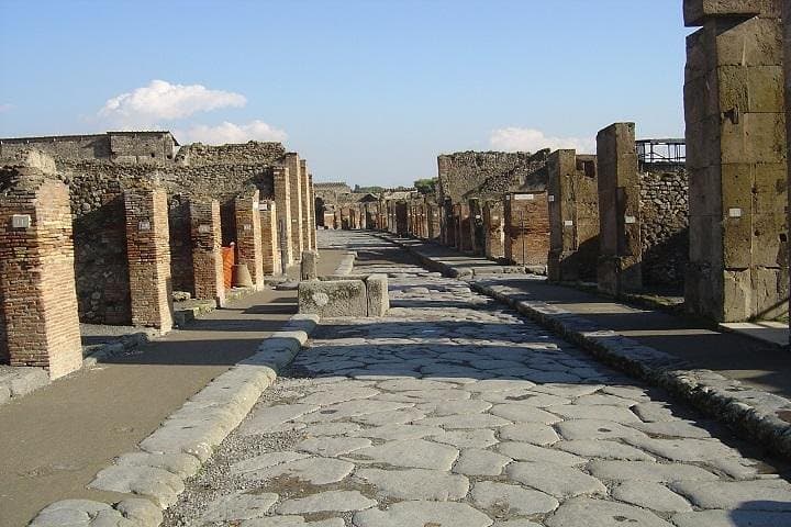 Private Day Tour to Pompeii, Positano and the Amalfi Coast from Rome photo 3