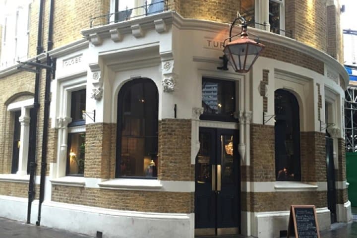 Romcom Film Locations Walking Tour: Notting Hill, Bridget Jones & Love Actually photo 2
