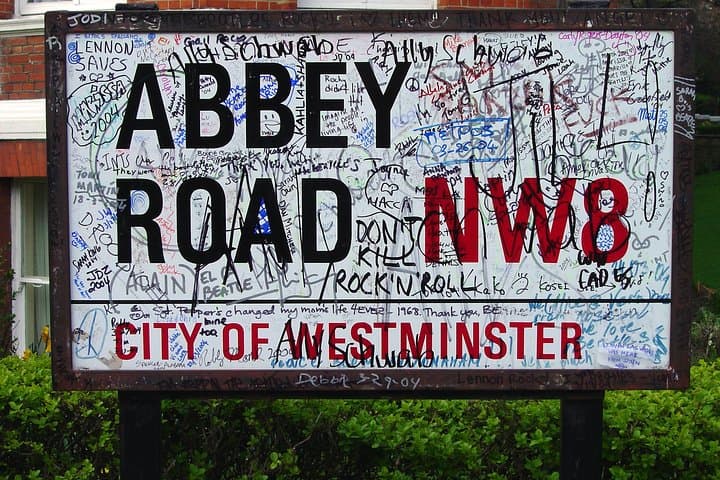 Music of London: Rock & Pop Private 3-Hour Walking Tour photo 1