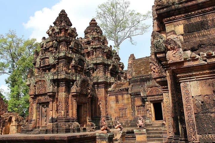 Phnom Kulen Waterfall & Banteay Srei — Full-Day Waterfall, River Carvings & Pink Sandstone Temple photo 1