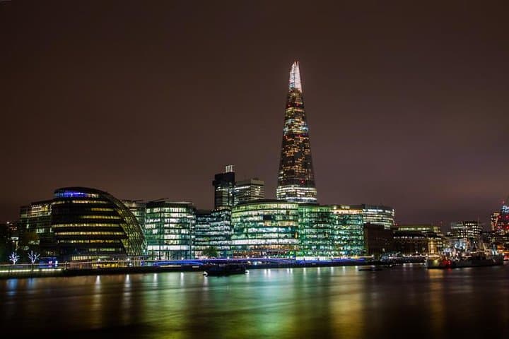 Tower Bridge Night Photography: Private Guided London Photo Walk photo 2