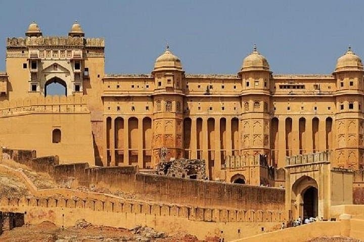 Private Jaipur Sightseeing: Amber Fort, Jal Mahal & City Palace in a Day