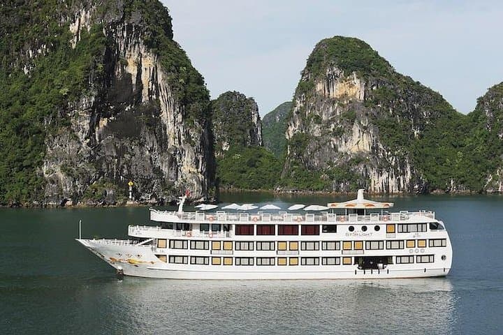 3-Day Halong Bay Cruise on the Starlight — Caves, Kayaks & Lan Ha Bay photo 1