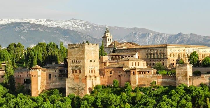 Private Alhambra and Granada Tour from Málaga or Marbella
