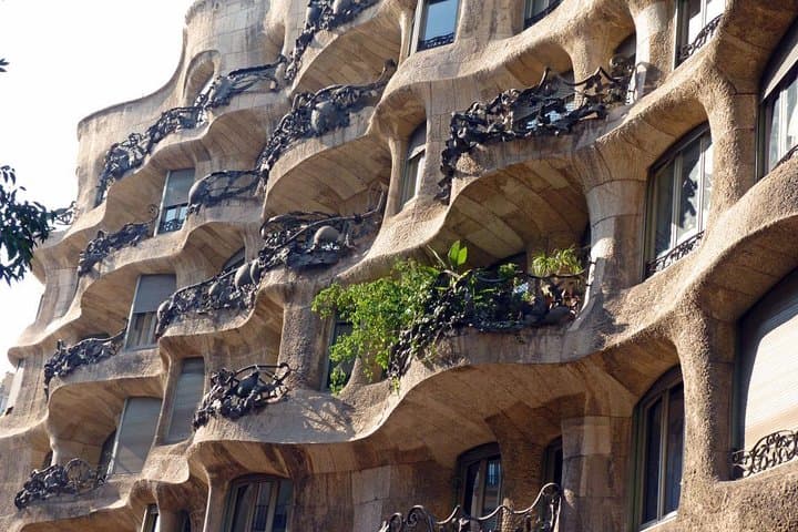 Private 4-Hour Custom Barcelona Tour with Private Pickup & Driver