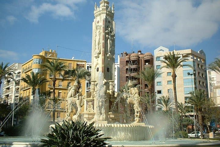 Private 4-Hour Alicante City Tour: Santa Bárbara, Explanada & Coastal Sights photo 3