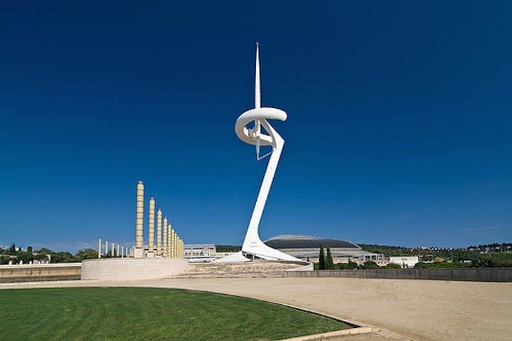 Private Modern Architecture Tour in Barcelona — 4-Hour Guided Modernist & Contemporary Landmarks photo 2