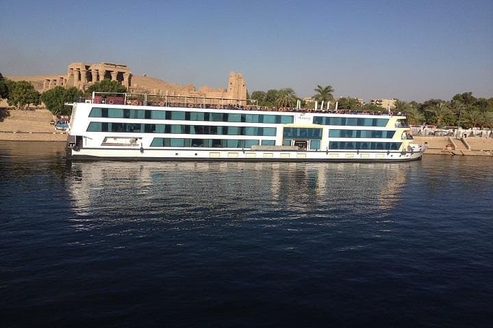 4-Day Nile Cruise Aswan to Luxor from Hurghada — Philae, Kom Ombo & Valley of the Kings