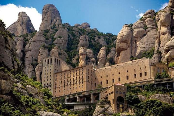Private Round-Trip Transfer from Barcelona to Montserrat — Hotel Pickup & 4-Hour Visit photo 1