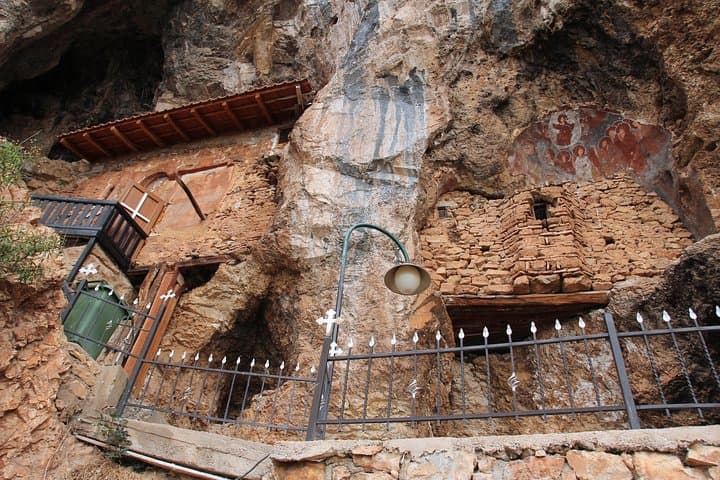 Struga Cave Churches and Vevchani Springs Tour from Ohrid — Day Trip Guide photo 6