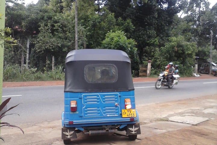 Private Tuk Tuk Colombo City Tour — 4-Hour Guided Ride Through Colombo photo 2