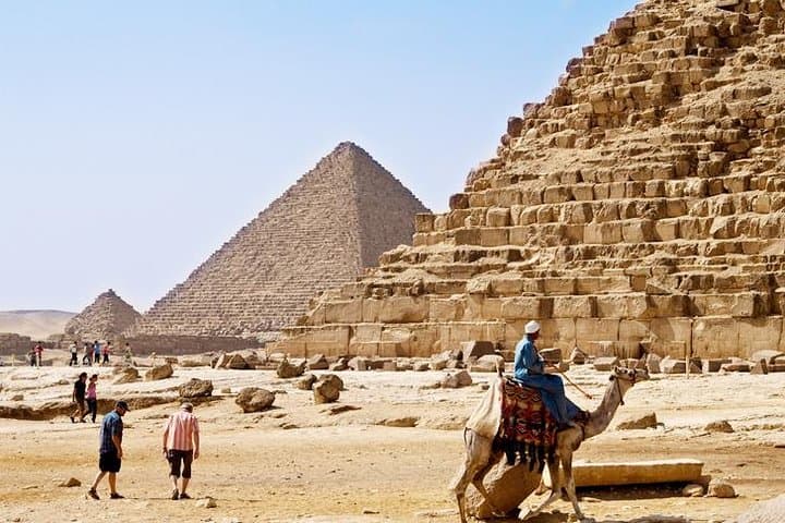 Cairo Day Tour from Hurghada by Air — Giza Pyramids, Sphinx & Egyptian Museum photo 1