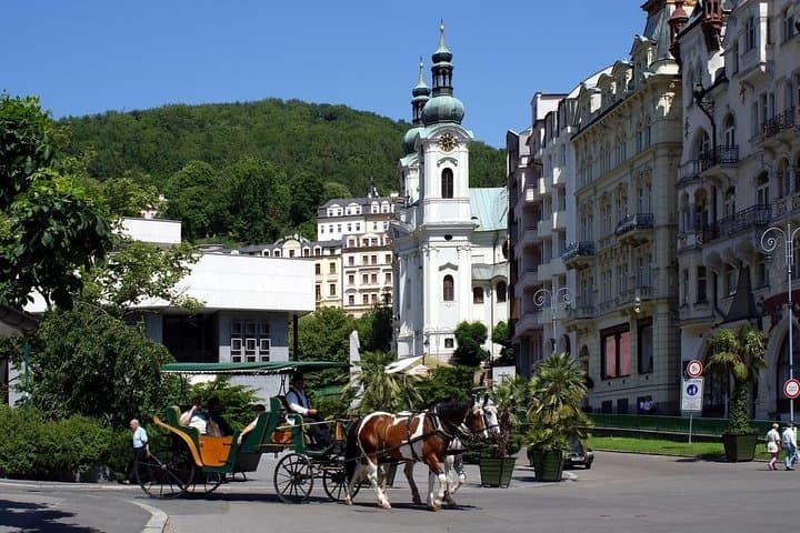 Day Trip from Prague to Karlovy Vary & Loket Castle — Glassworks, Hot Springs & Medieval Views