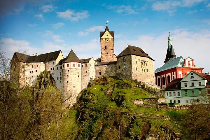 Day Trip from Prague to Karlovy Vary & Loket Castle — Glassworks, Hot Springs & Medieval Views photo 2