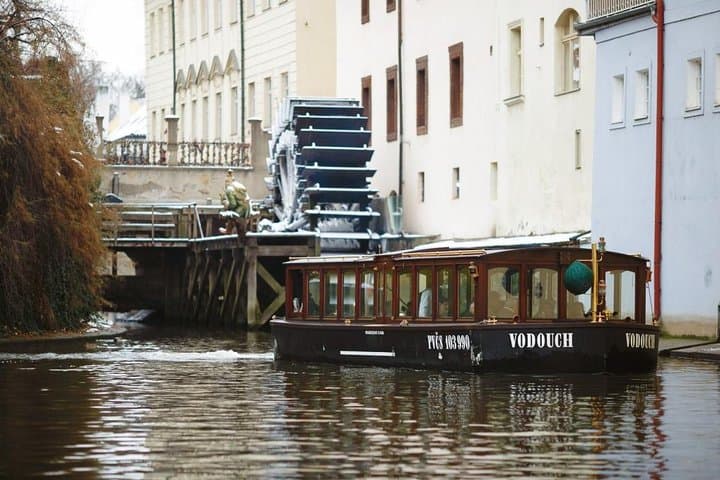 Private Half-Day Prague Tour & Vltava River Cruise — Castle, Charles Bridge, Old Town photo 2