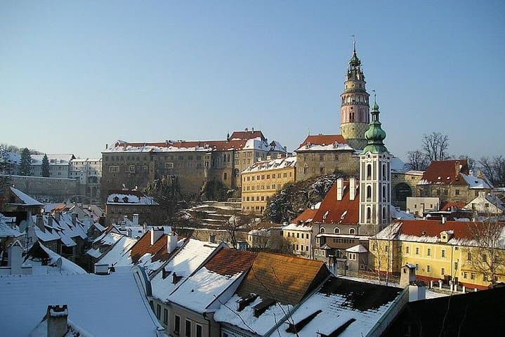 Winter Day Trip to Cesky Krumlov: Castle Museum, Vltava Bend & Walking Tour