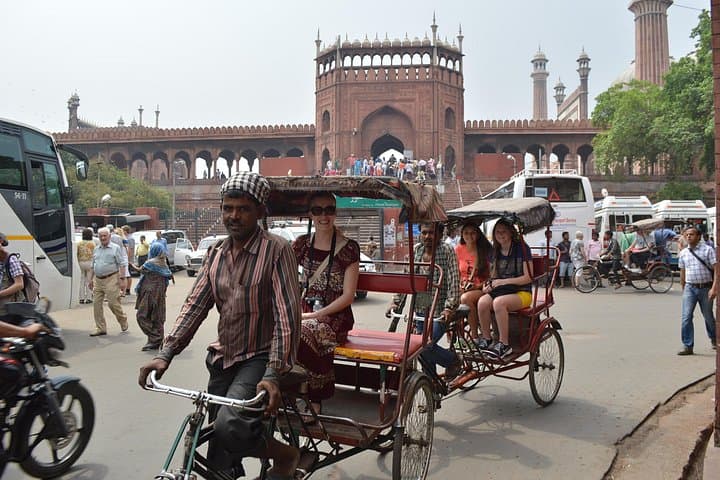 Old Delhi Food, Photography & Rickshaw Tour to Masterji Kee Haveli photo 4