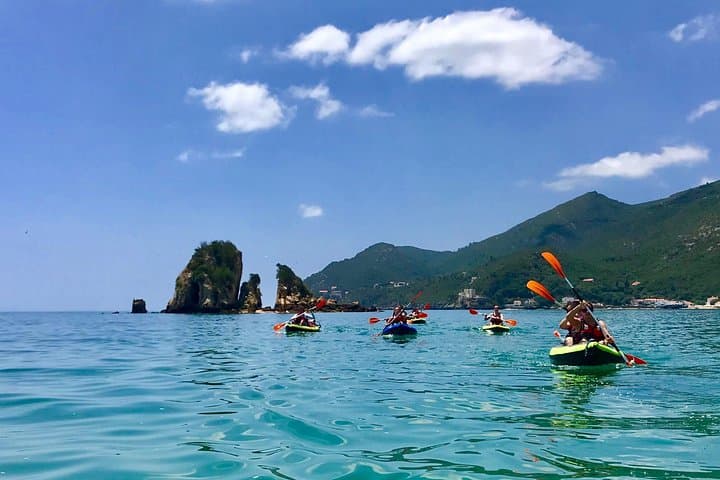 Lisbon Kayak Day Tour to Arrábida’s Hidden Beach — Paddle, Picnic & Snorkel