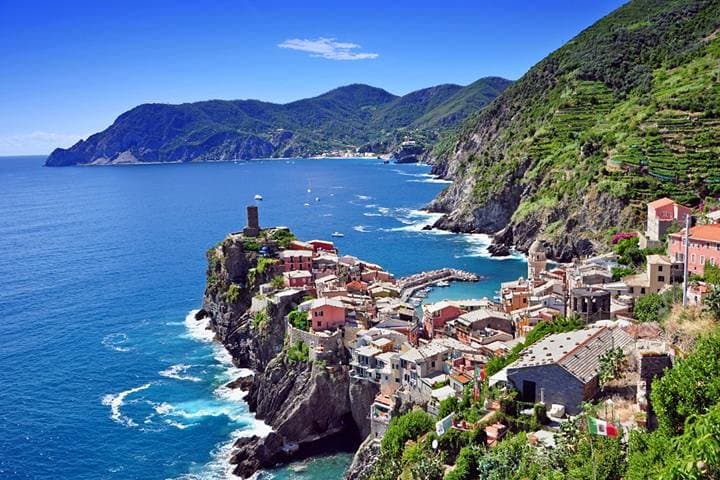 Private Cinque Terre Day Trip from Milan: Boat Rides, Village Walks & Wine Tasting