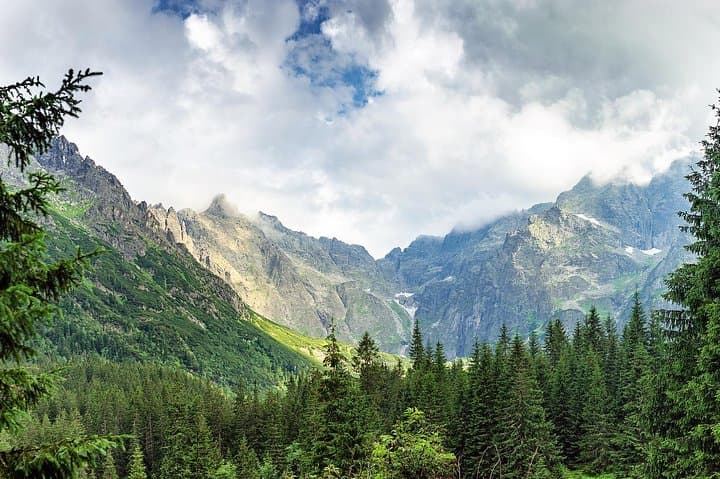 Morskie Oko Private Tour from Krakow — Hike to the Heart of the Tatra Mountains photo 2