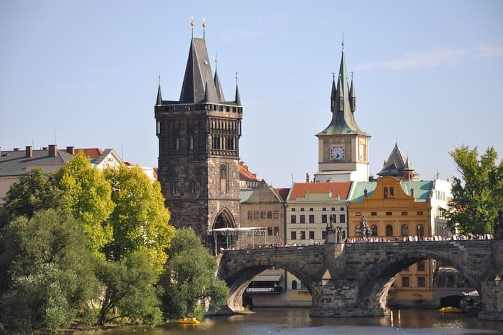 Prague Highlights Private Car Tour — 90-Minute Deluxe City Drive