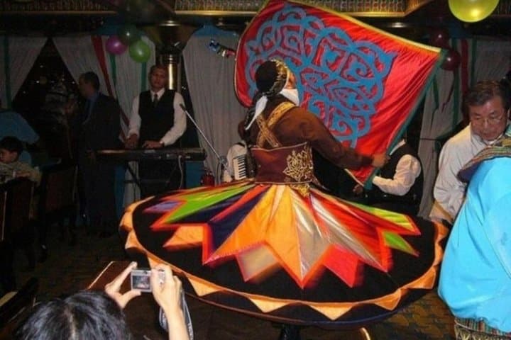 Nile Dinner Cruise in Cairo: Evening Buffet and Egyptian Folklore on a Private Boat photo 2