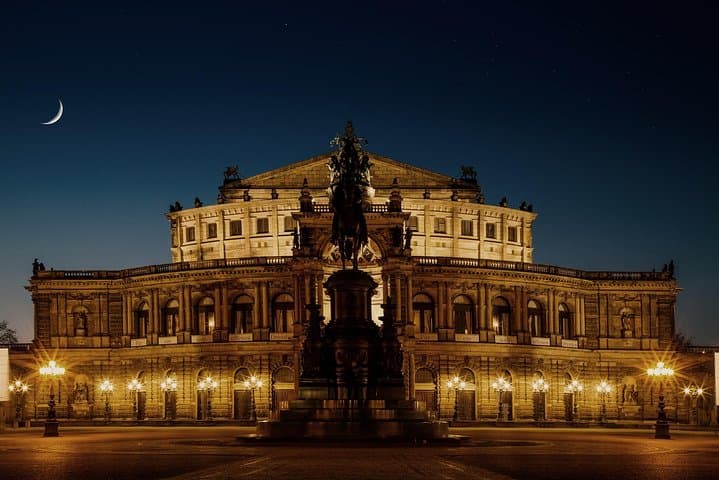 Private Dresden Walking Tour — Old Town Highlights, Zwinger & Frauenkirche photo 2