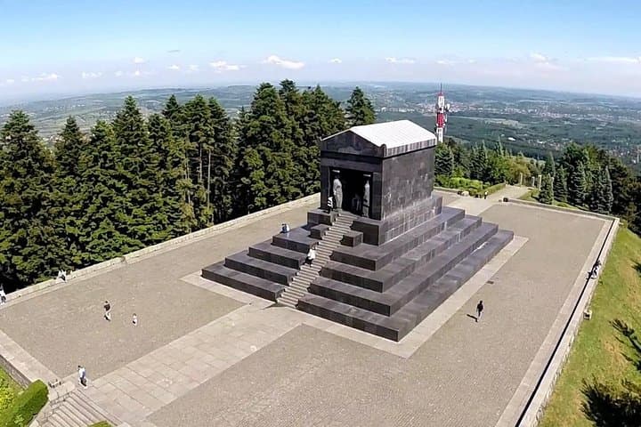Private Tour to Avala: Avala Tower, Unknown Hero Monument & Čarapićev Brest photo 2