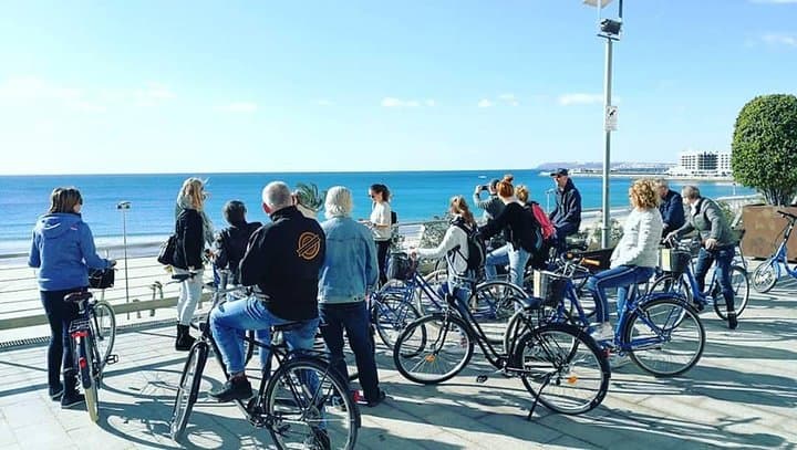 Alicante Beach Bike Tour: Old Town to Albufereta Beaches photo 1