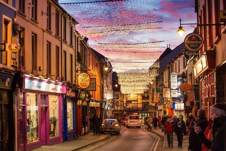 Explore Ireland’s Wild Atlantic Way: A 4-Day Christmas Journey through Kerry, Dingle, and the Cliffs of Moher