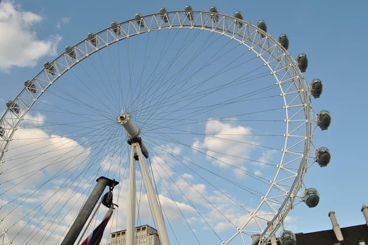Half-Day Private Chauffeur-Driven Tour of London — Flexible 3-Hour City Highlights