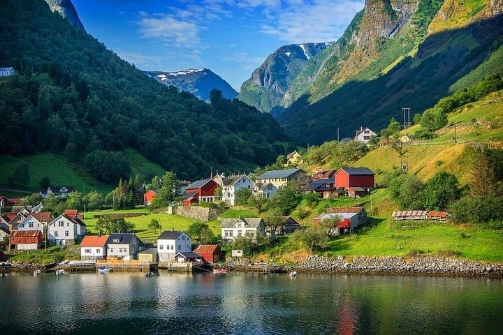 Norway in a Nutshell: Self-Guided Full-Day Roundtrip from Bergen