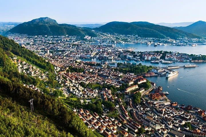 Exploring Bergen’s Historic Heart: Private Walking Tour with Funicular Ride photo 2
