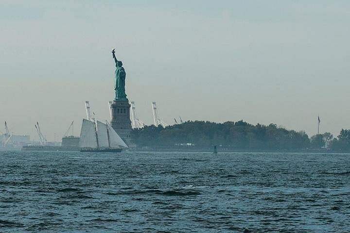 Downtown NYC Walking Tour: Wall Street, 9/11 Memorial & Historic Sights photo 1