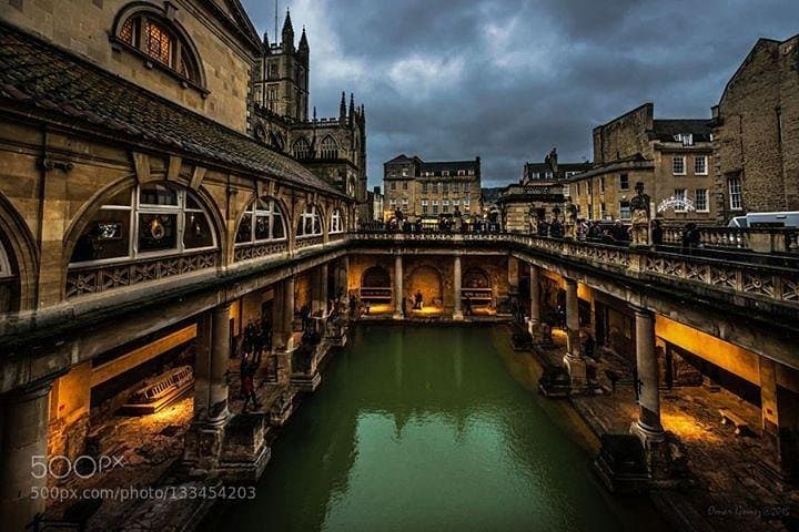 Range Rover Day Trip to Bath from London — Roman Baths, Royal Crescent & Natural Hot Springs