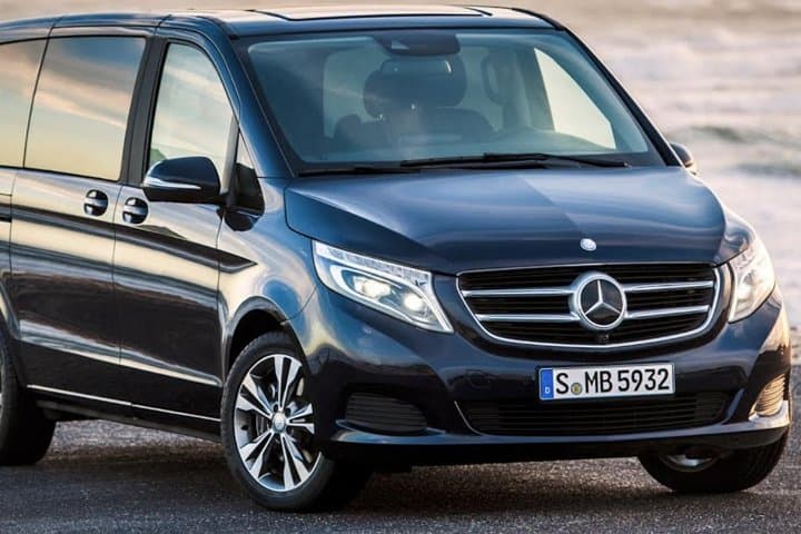 Private 4-Hour Chauffeured Minivan Tour of London: Westminster to the Tower photo 1