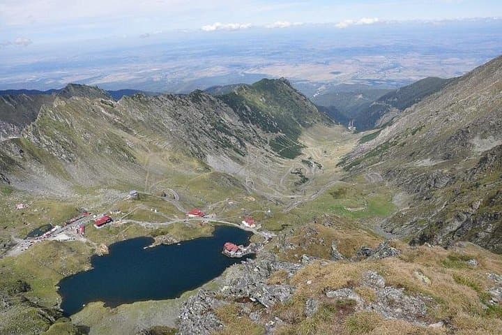 Transfagarasan Road & Poienari Fortress: Full-Day Private Tour from Brasov